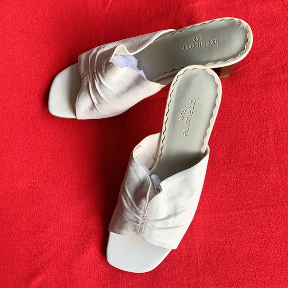 😊LEATHER * BABY SOFT * Comfy PUMP 8.5M - Picture 1 of 7